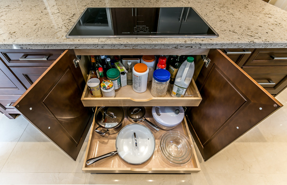 Inspiration for a transitional kitchen remodel in Toronto