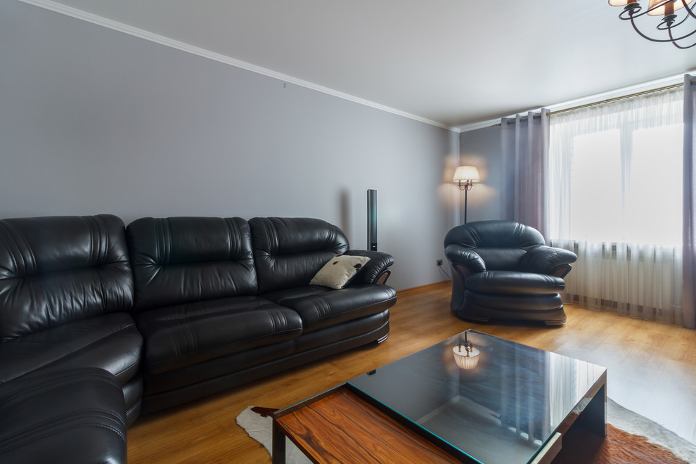 Трёхкомнатная квартира с кухней-гостиной в классическом стиле