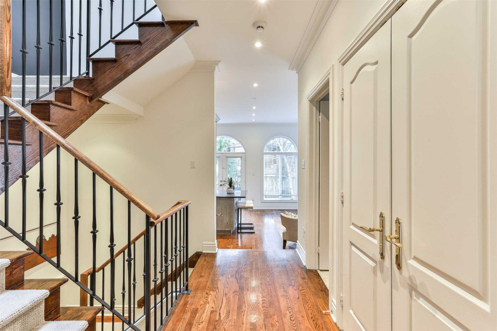 Staircase - transitional staircase idea in Toronto