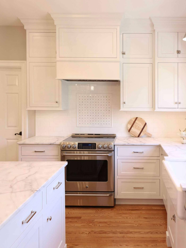 Classic White and Marble Kitchen