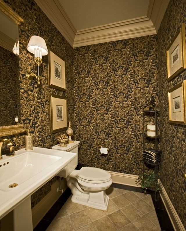 Traditional bathroom in San Francisco.