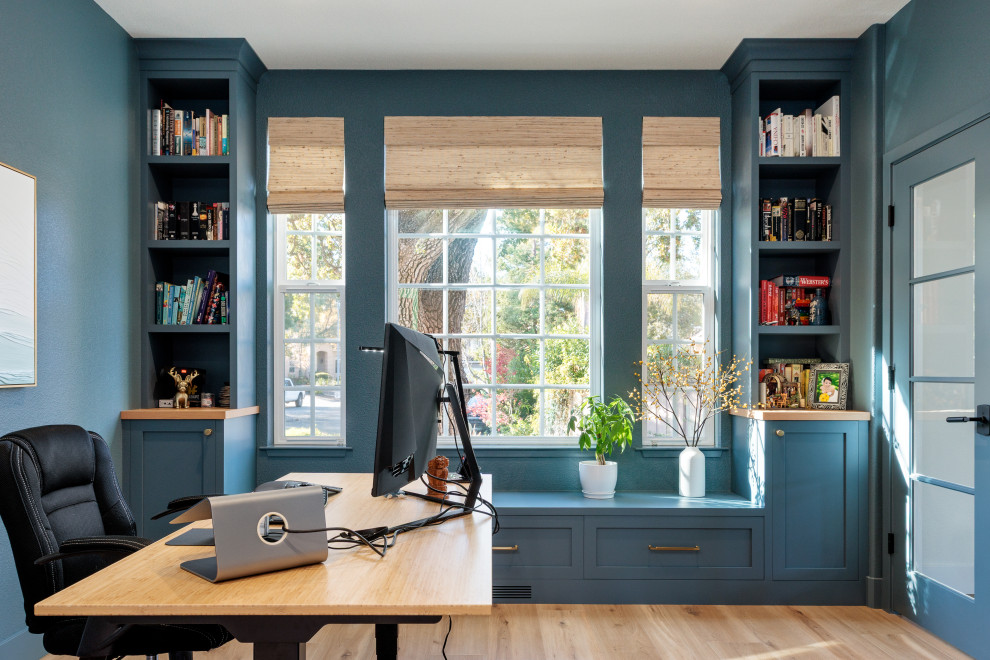 Transitional home office photo in San Francisco