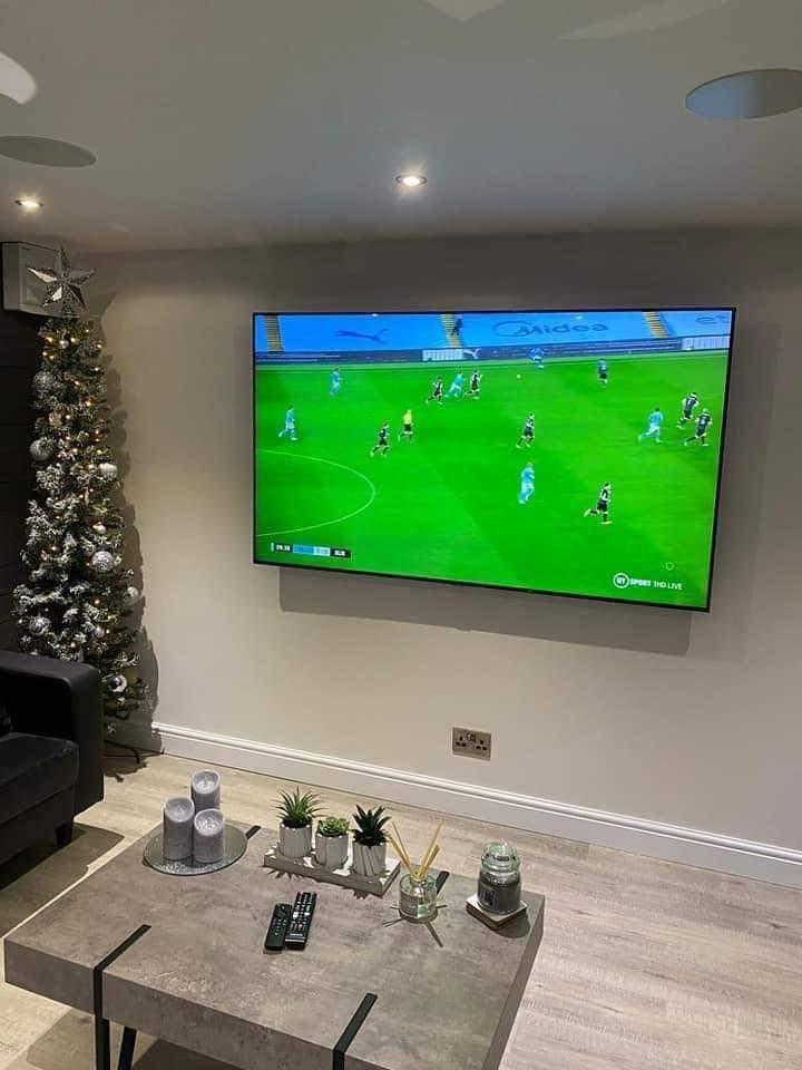 Garçonnière - home cinema et coin bar en sous-sol