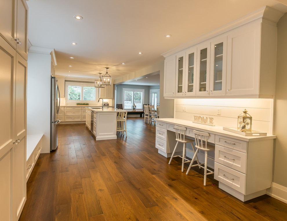 Inspiration for a transitional kitchen remodel in Toronto