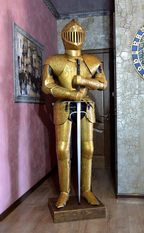 Интерьерные скульптуры рыцарей