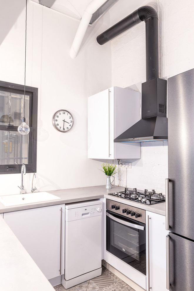 バルセロナのおしゃれなキッチンの写真