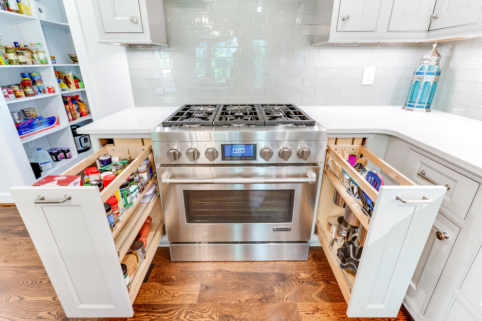 Example of a transitional home design design in Birmingham
