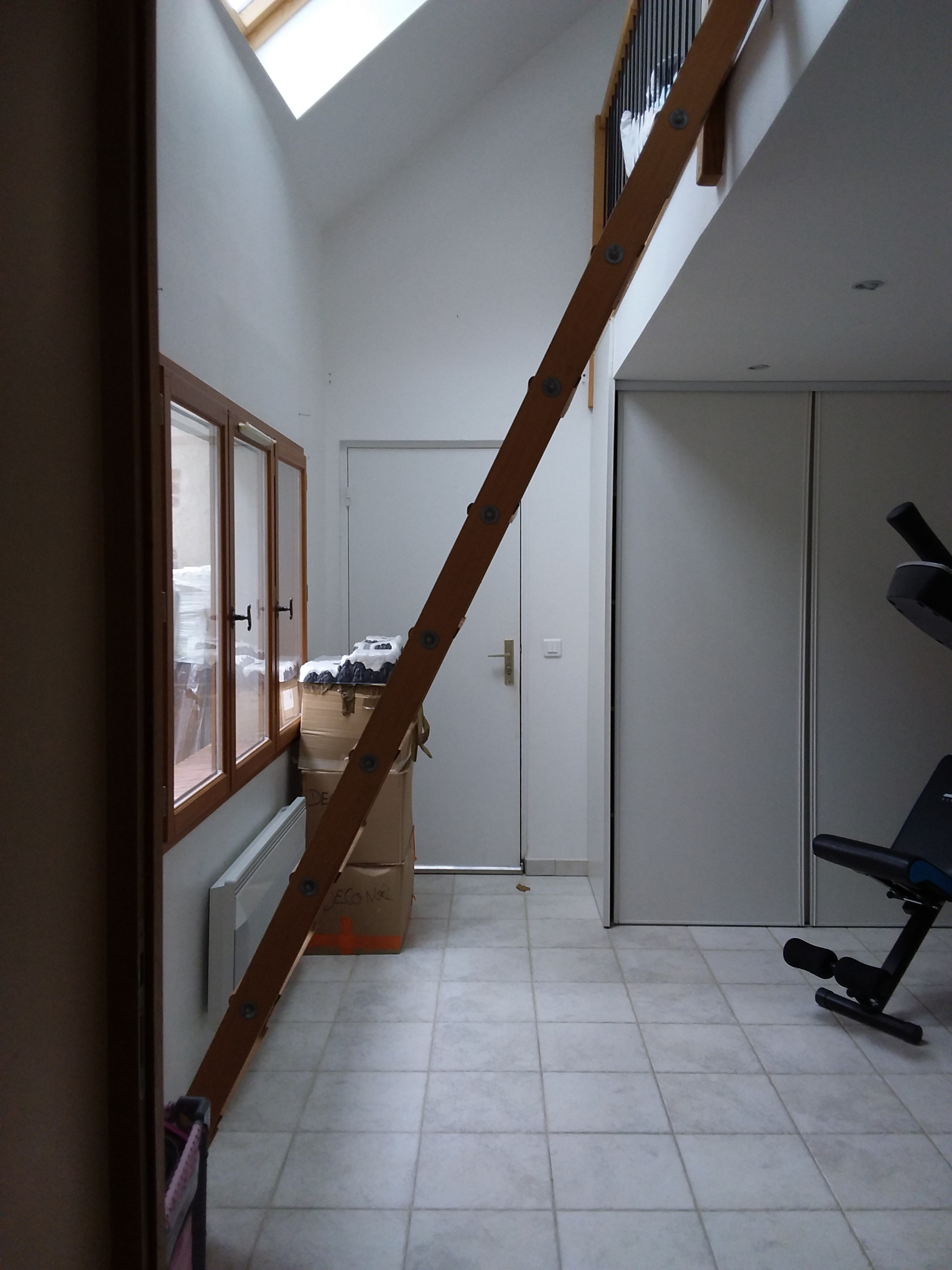 Aménagement de deux espaces chambres de réception dans une maison de campagne