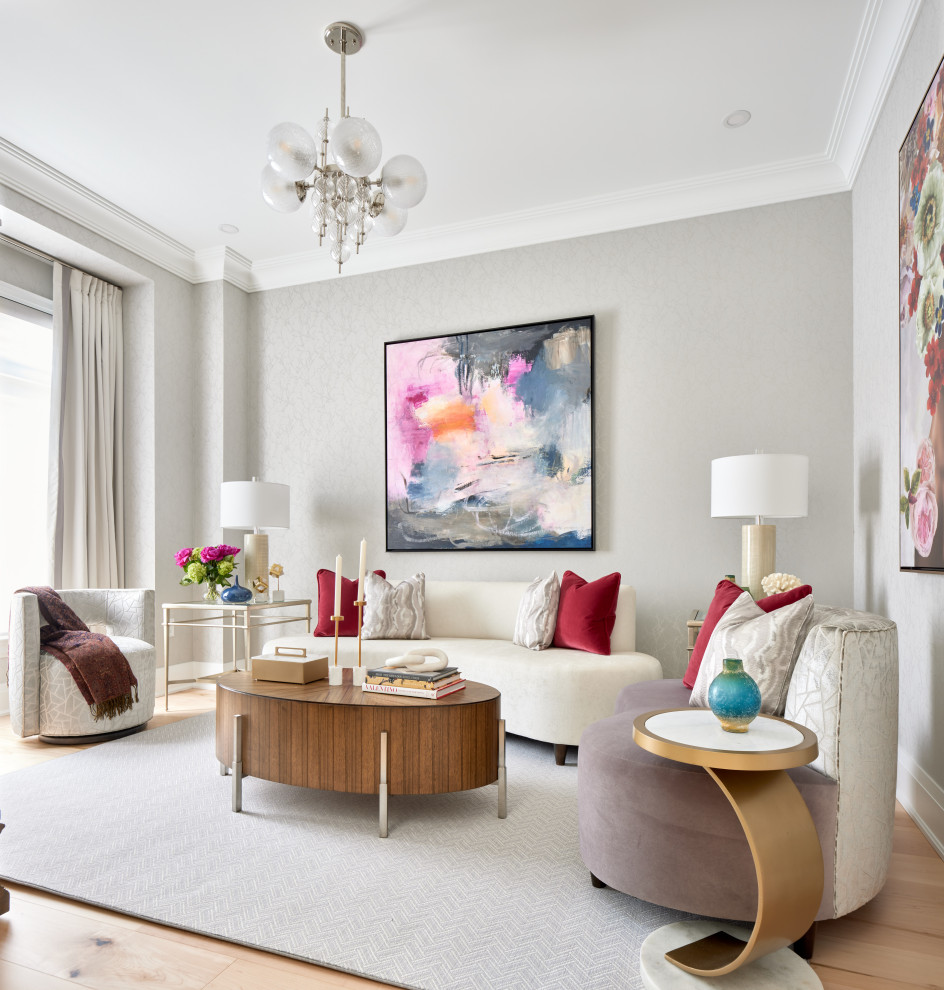 Foto di un soggiorno classico di medie dimensioni e chiuso con sala formale, pavimento in legno massello medio e pavimento beige