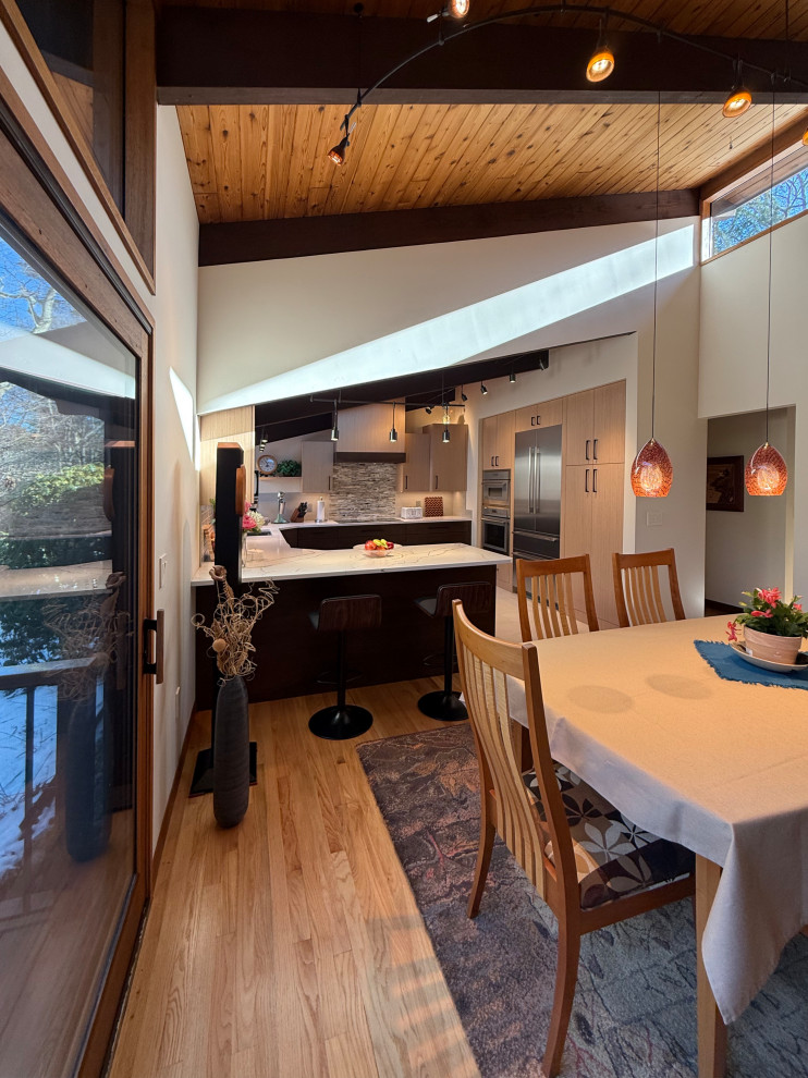 Dining Area Overview