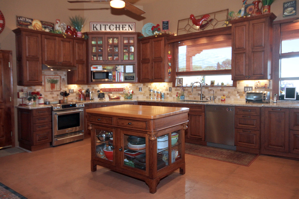 Kitchen - transitional kitchen idea in Phoenix