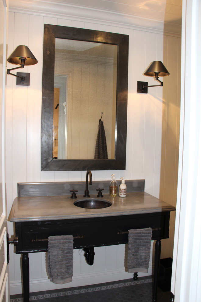 Example of a mountain style bathroom design in Orange County