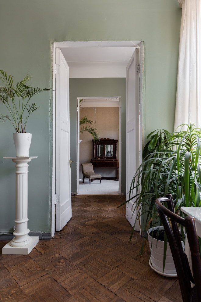 Квартира на Петроградской стороне в доме с совами