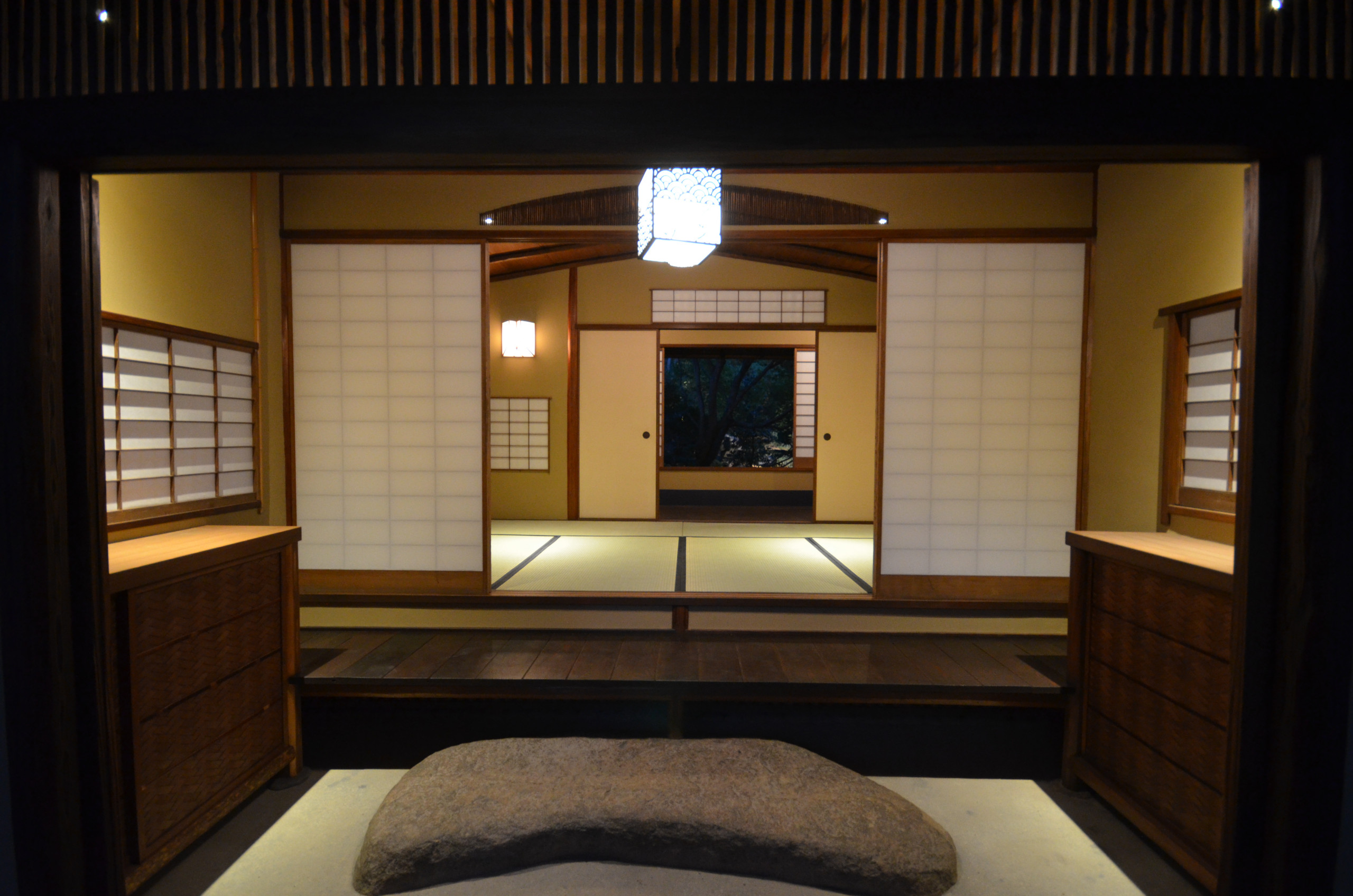 和風のおしゃれな玄関の画像 75選 - 2025年4月 | Houzz (ハウズ)