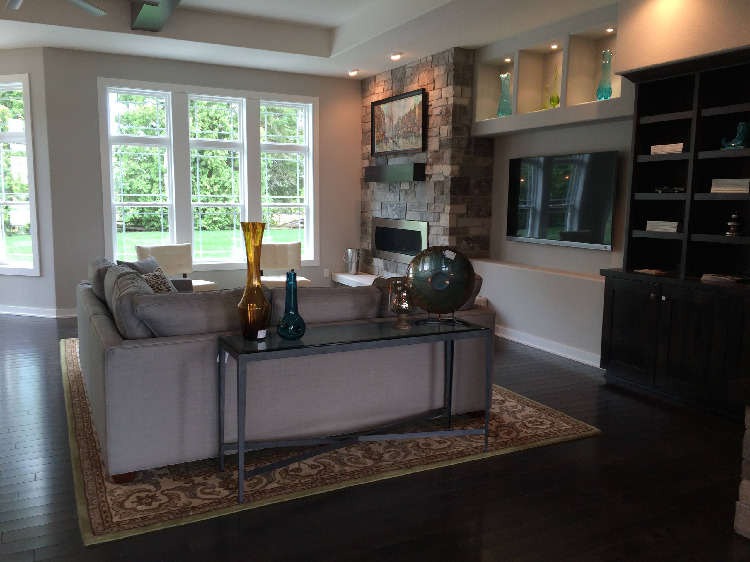 Contemporary Style New Home