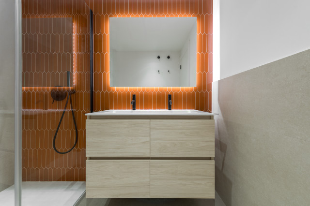 Reforma integral en V&iacute;a Agusta (Barcelona) modern-badezimmer