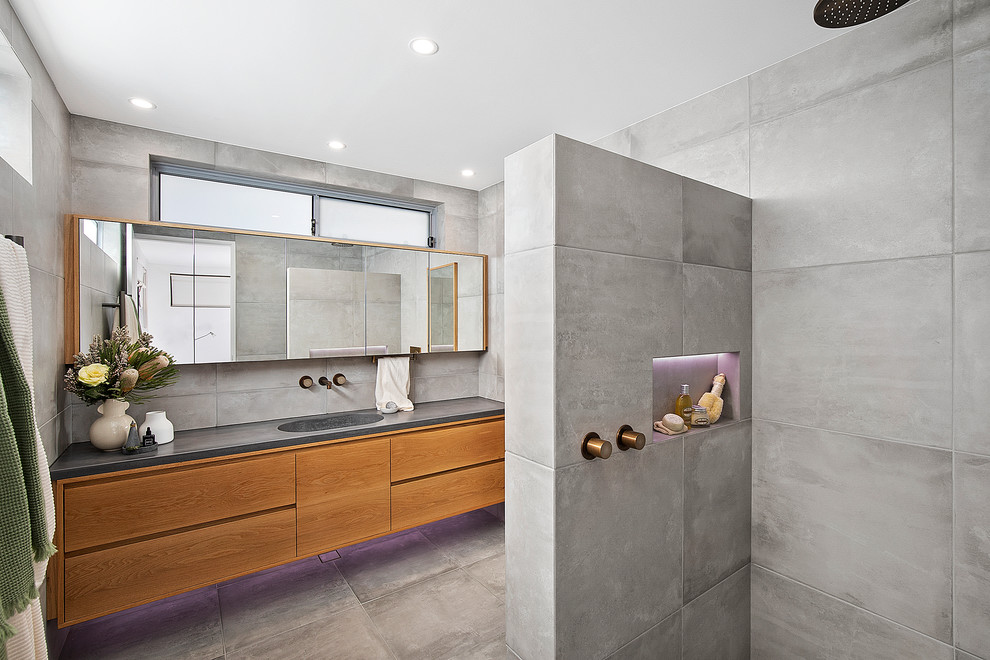 Inspiration for an industrial bathroom in Sydney.