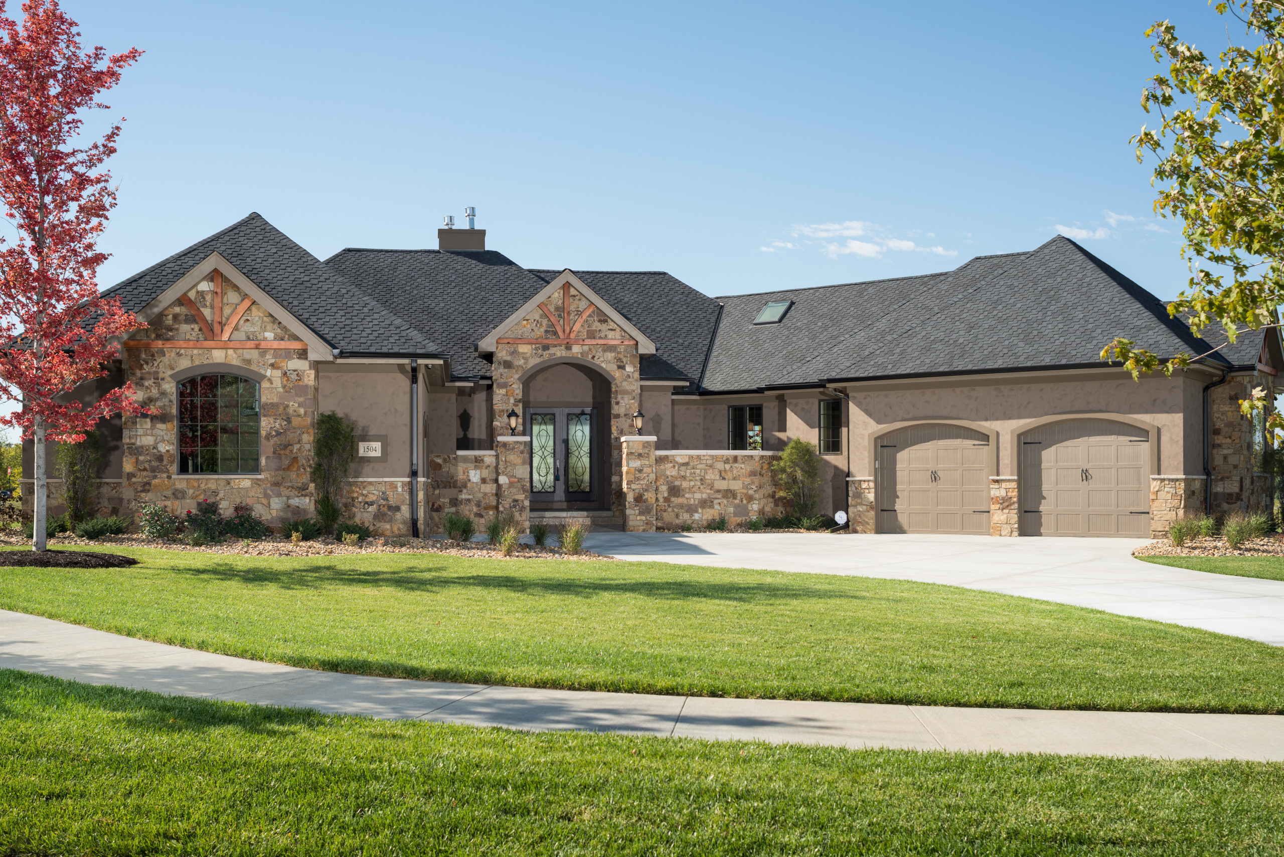 Transitiona/Craftsman Inspired Villa | Sterling Ridge Estates