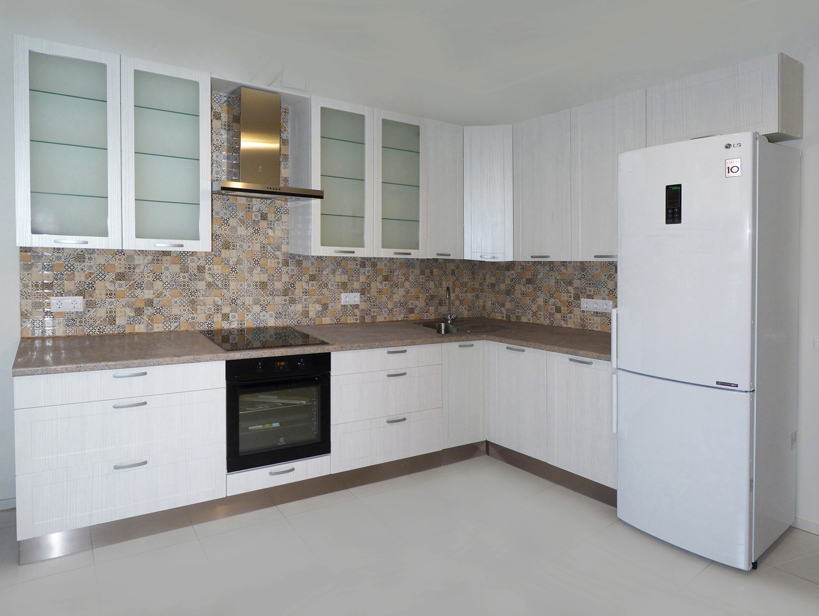 Кухня в ЖК "Ванино". Общий вид