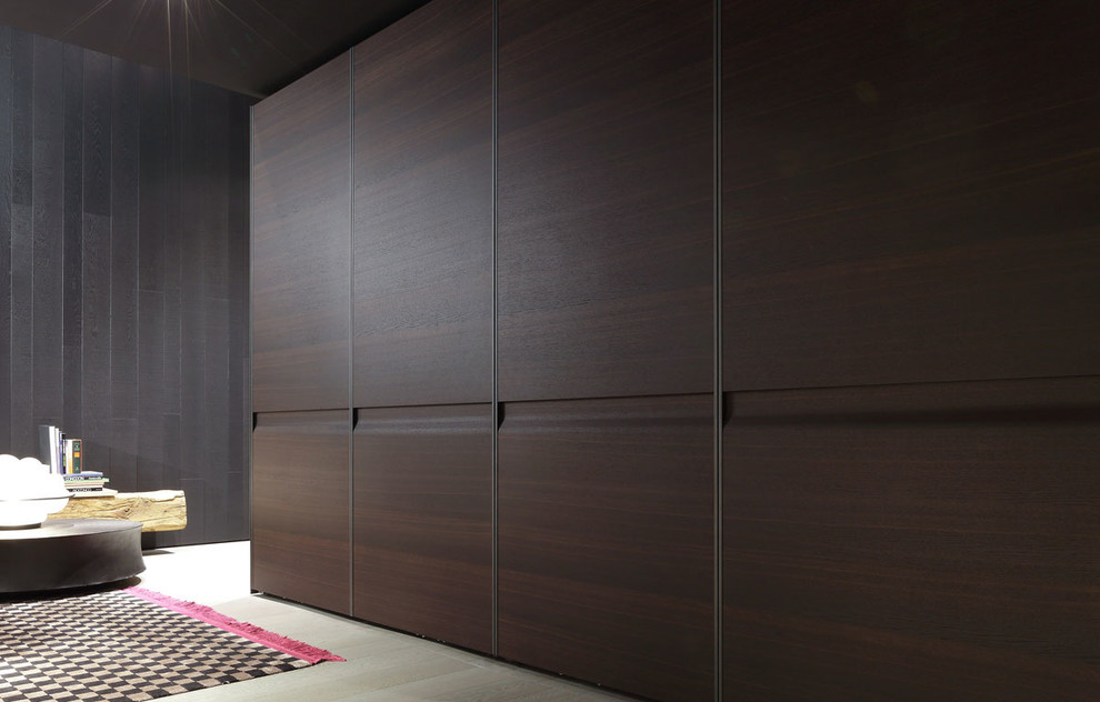 Inspiration for a contemporary storage and wardrobe in New York.