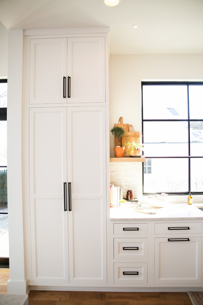 Inspiration for a transitional kitchen remodel in Indianapolis