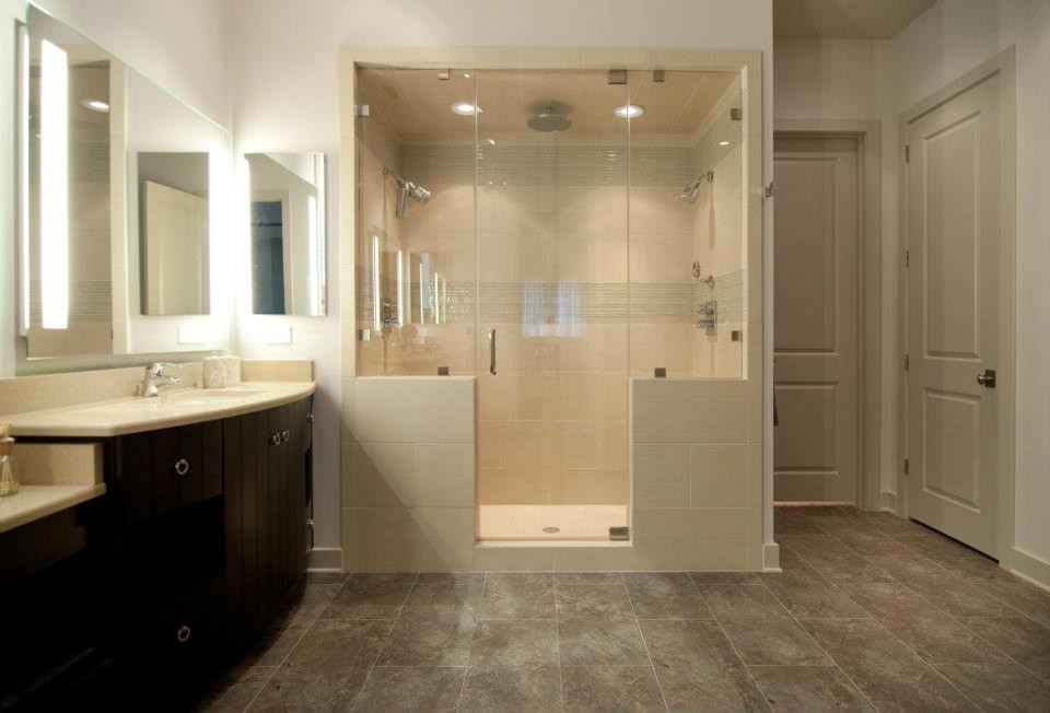 Design ideas for a contemporary bathroom in Wilmington.