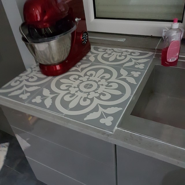 Une cuisine refaite &agrave; neuf ! contemporary-kitchen