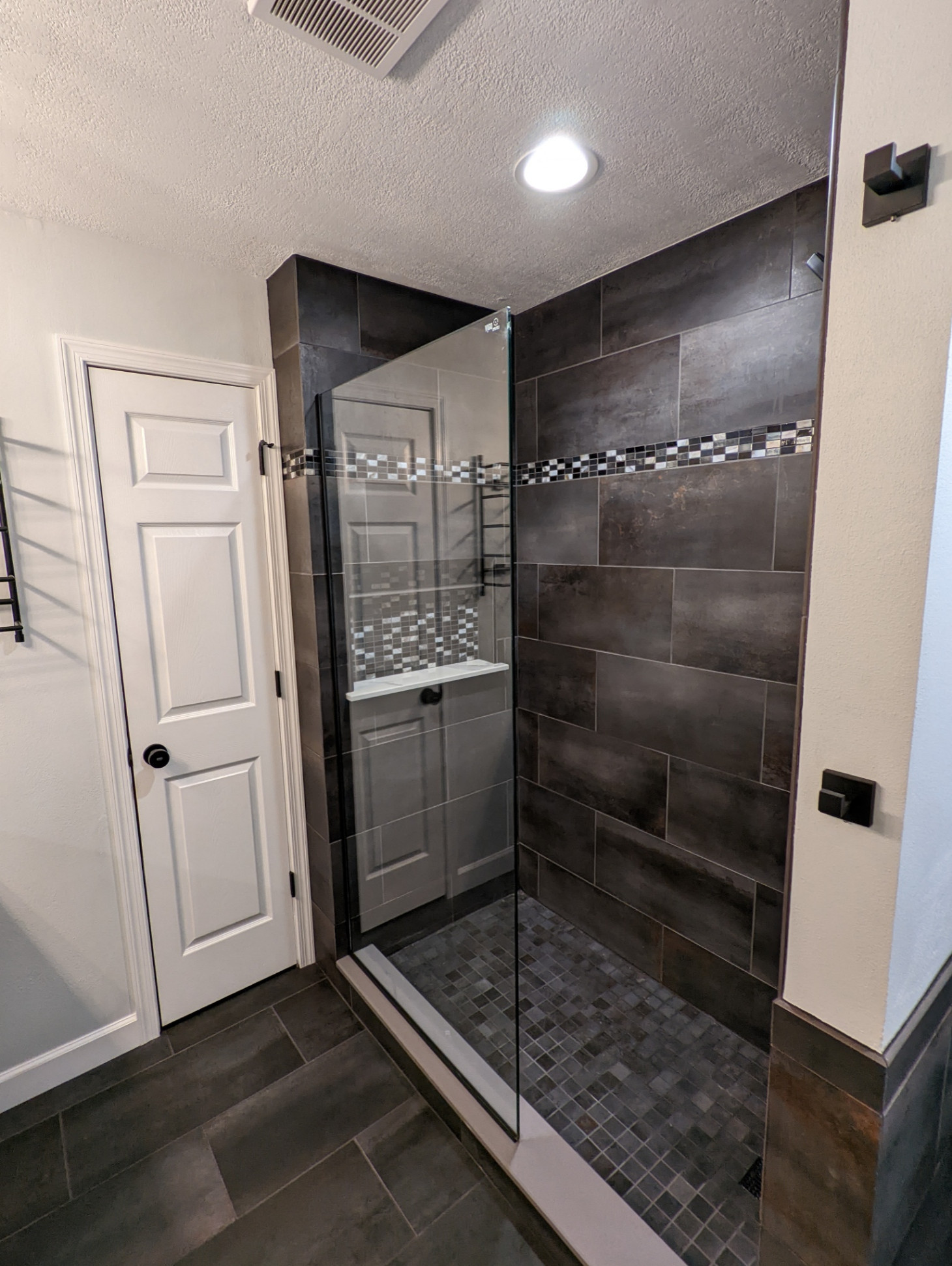 Dave and Andreas Bathroom