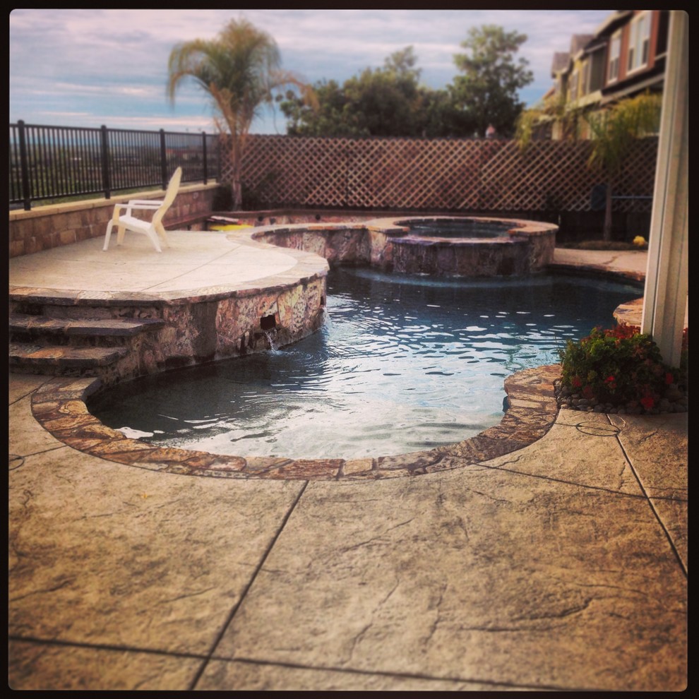 Rocklin Pool/Spa & Outdoor Kitchen Mediterranean Pool Sacramento