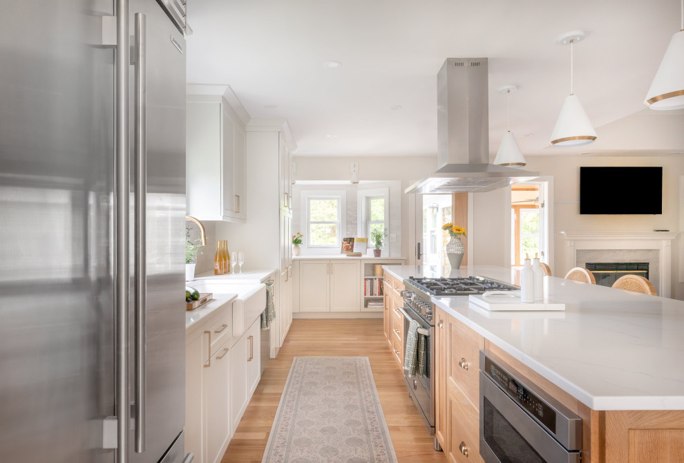 Example of a transitional kitchen design in New York