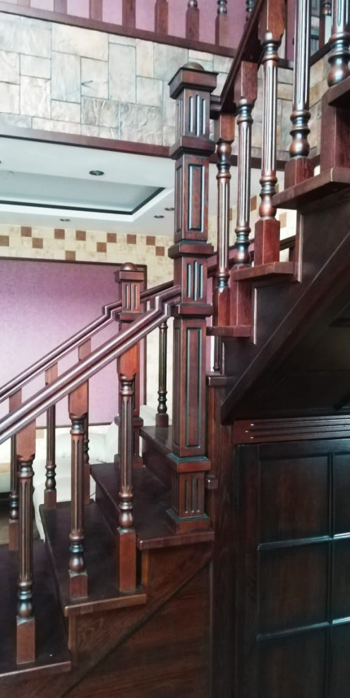 Дизайнерская лестница из массива дуб