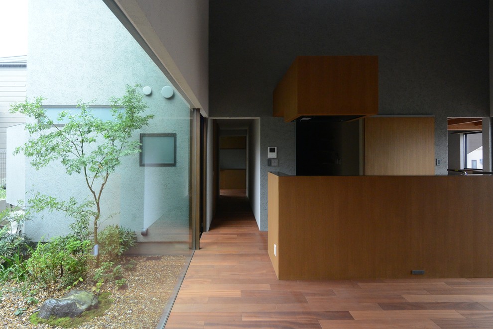 Inspiration for a transitional home design in Tokyo.