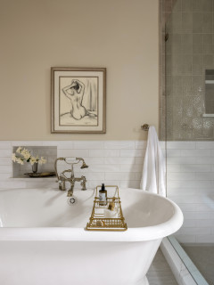 Bathroom Renovation Restores a Craftsman Bungalow’s Spirit (4 photos)