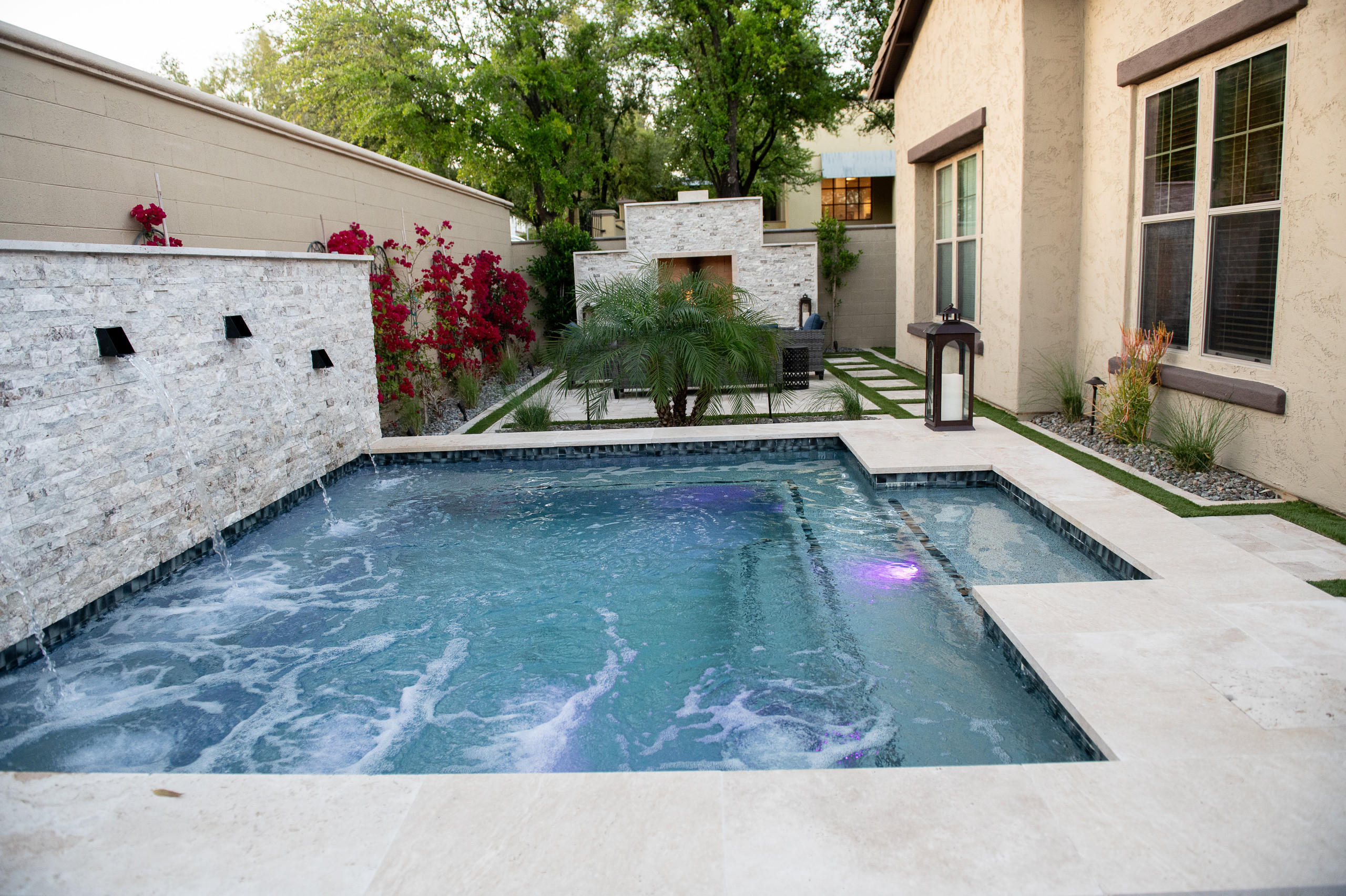 Swimming pool, Spa, Fireplace, landscaping