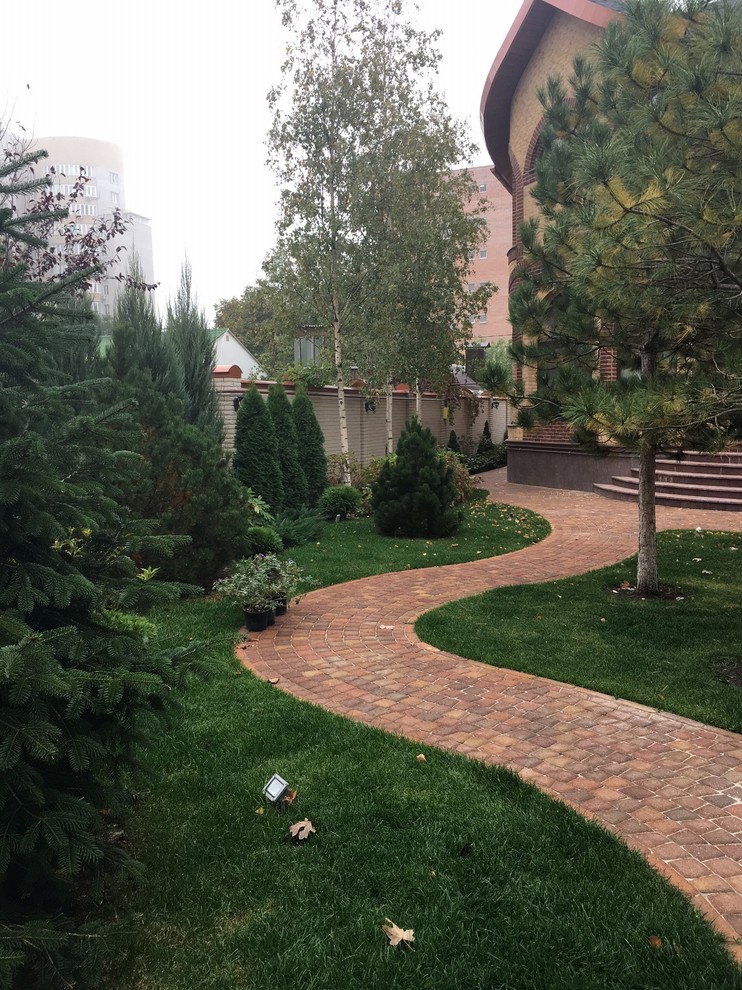 Сад в большом городе...