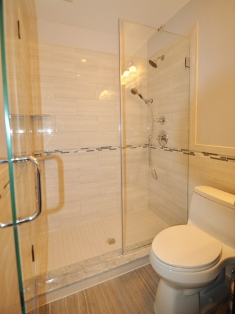Kitchen & Baths modern-bathroom