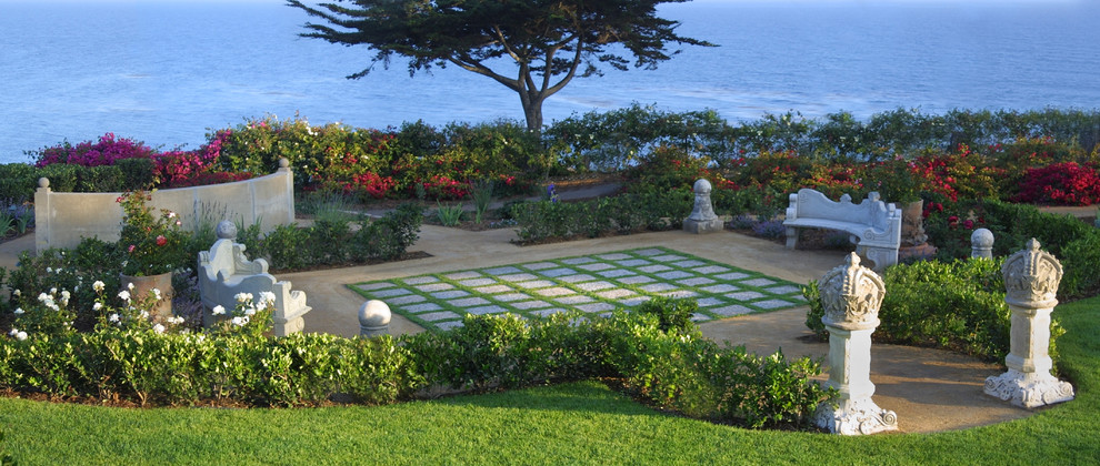 Design ideas for a traditional garden in Santa Barbara.