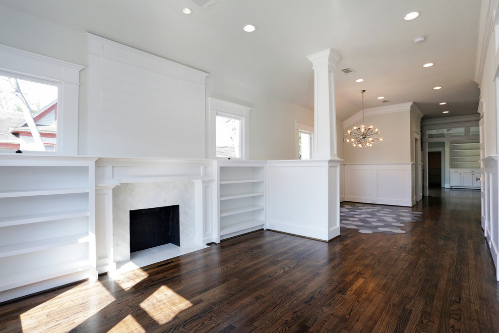 Transitional entryway photo in Houston