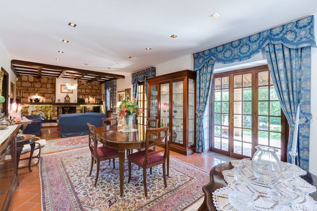 Villa - Lariano klassisk-matplats