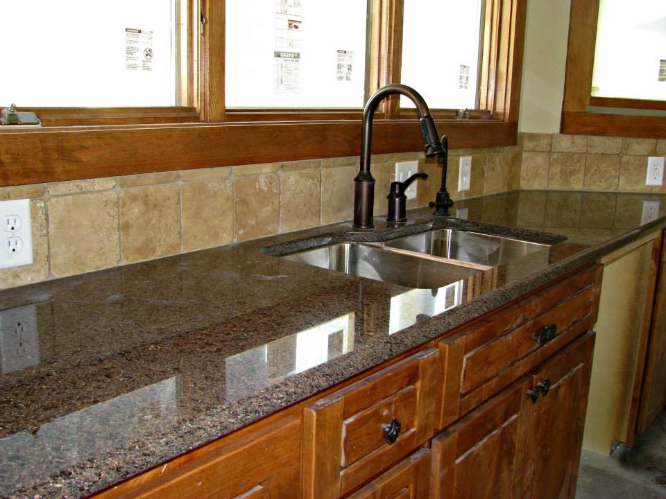 Kitchen - traditional kitchen idea