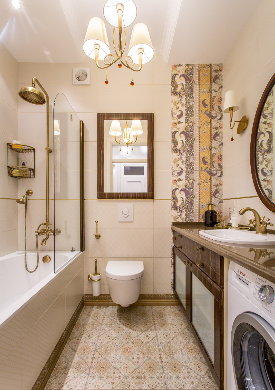 Белое, черное и яркие тона - реализованный проект квартиры в Москве.