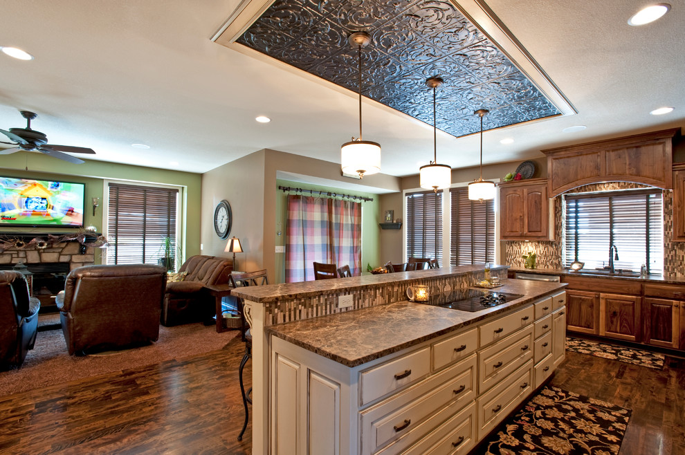 Traditional kitchen in Kansas City.