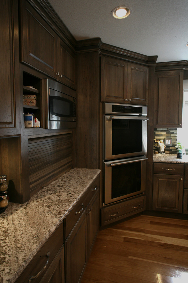 Transitional kitchen photo in Cleveland