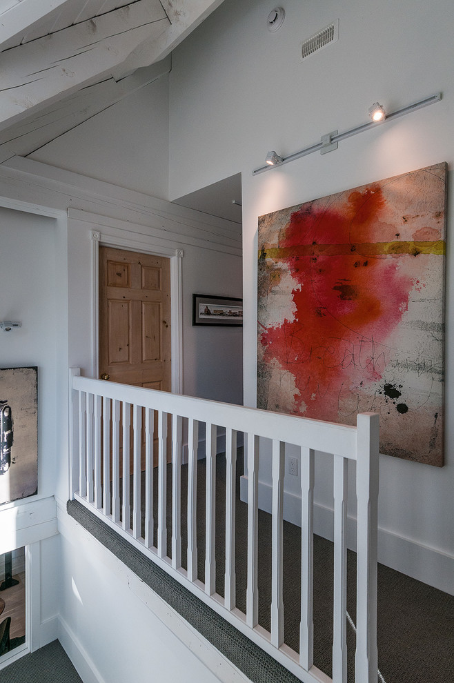 Transitional home design photo in Toronto