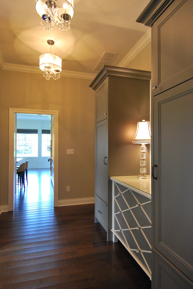 Entryway - transitional entryway idea in Indianapolis