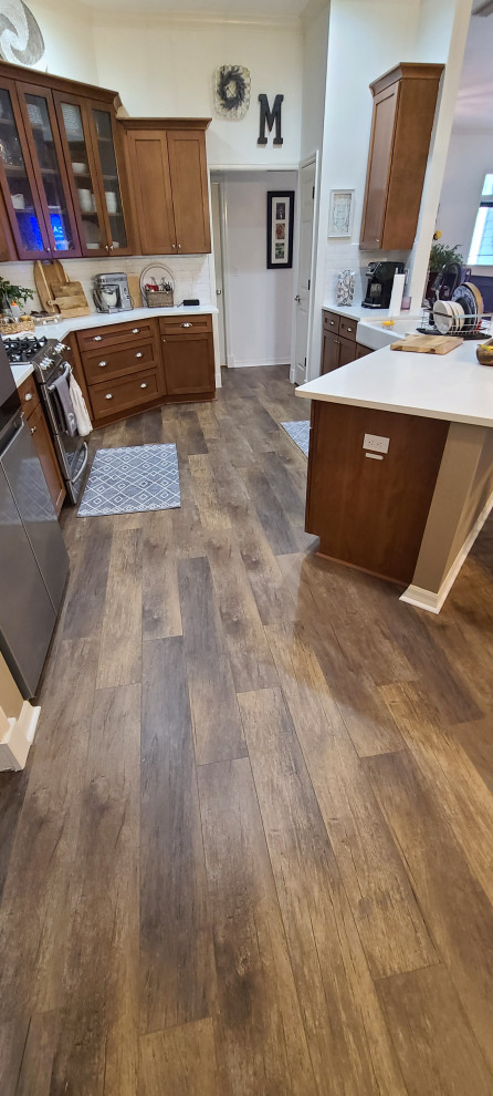 Example of a transitional kitchen design in Miami