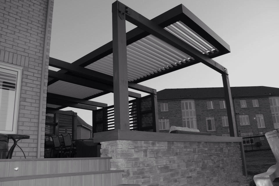 Deck - modern deck idea in Toronto