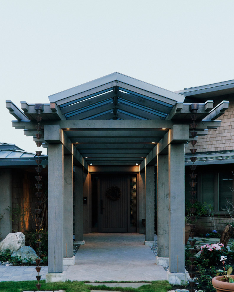 Inspiration for a transitional entryway remodel in Vancouver