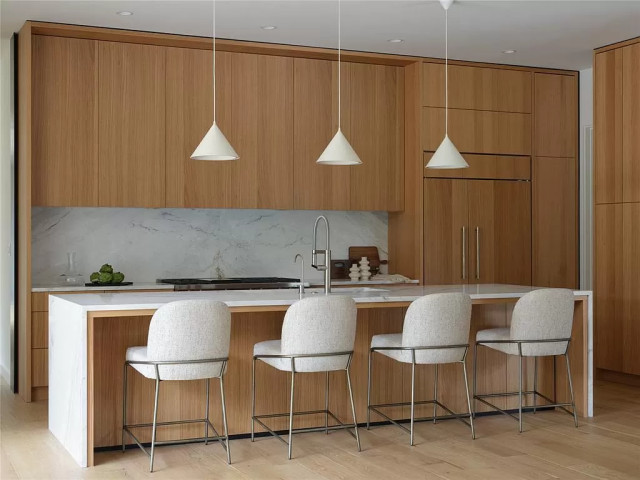 Clean and sleek kitchen moderne-koekken