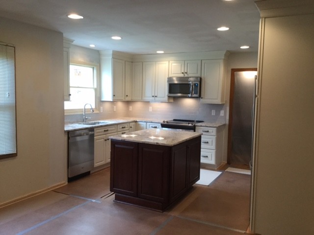 Home design - transitional home design idea